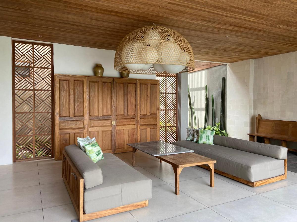Villa Biarritz Uluwatu Exterior foto